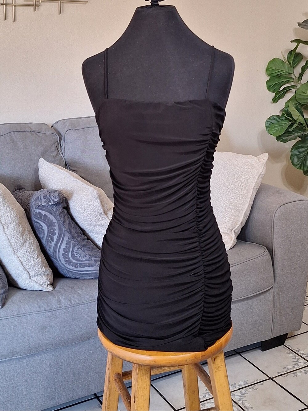 Windsor black ruched spaghetti-strap bodycon mini dress - Medium